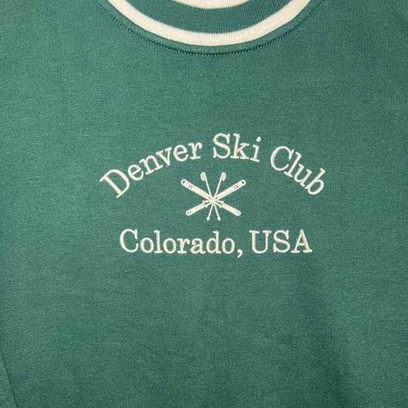 Abercrombie & Fitch Soft A&F Forest Green Cropped Denver Ski Club Sweatshirt - Picture 3 of 12